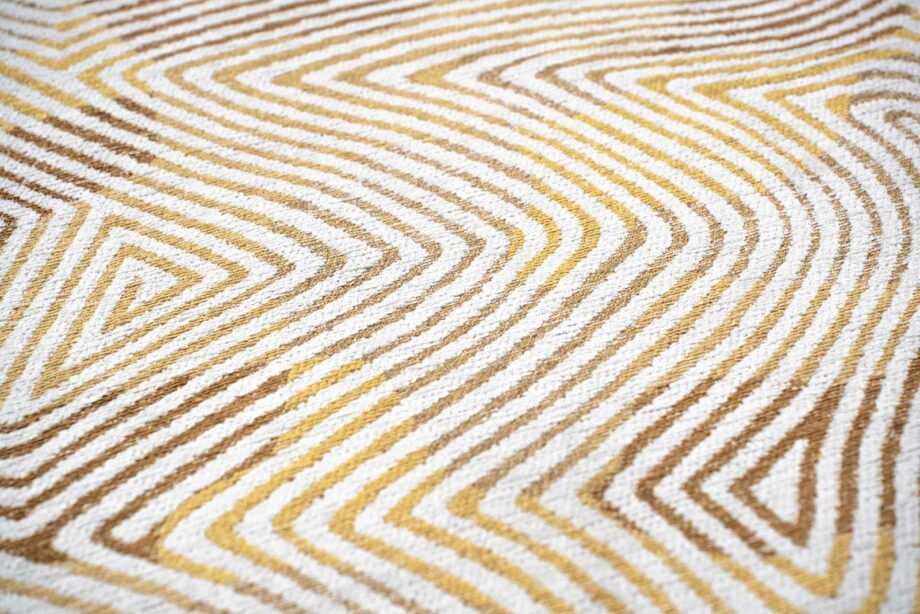 Louis De Poortere matta Meditation Coral 9799 Yellowhippy zoom